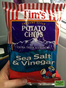 Tim's Cascade Style Potato Chips, Salt and Vinegar